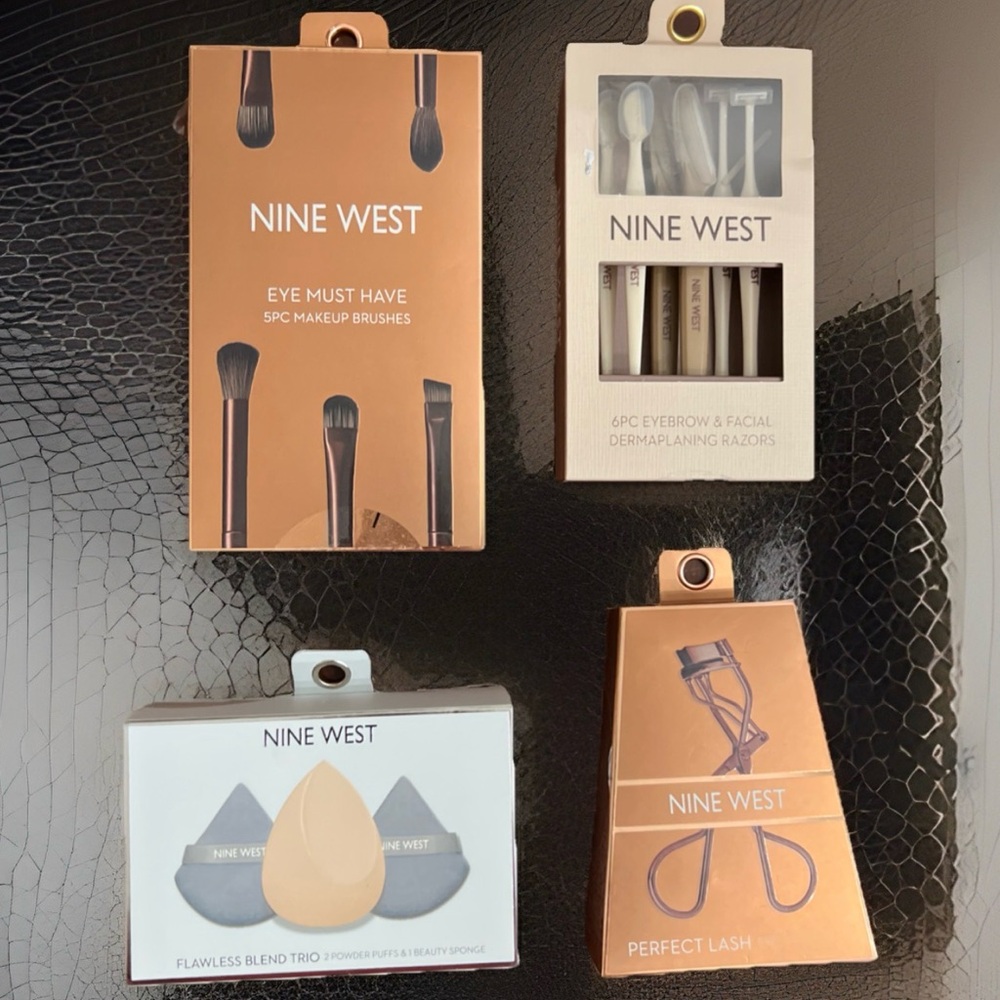 Nine West Eye Must Have Eye Set